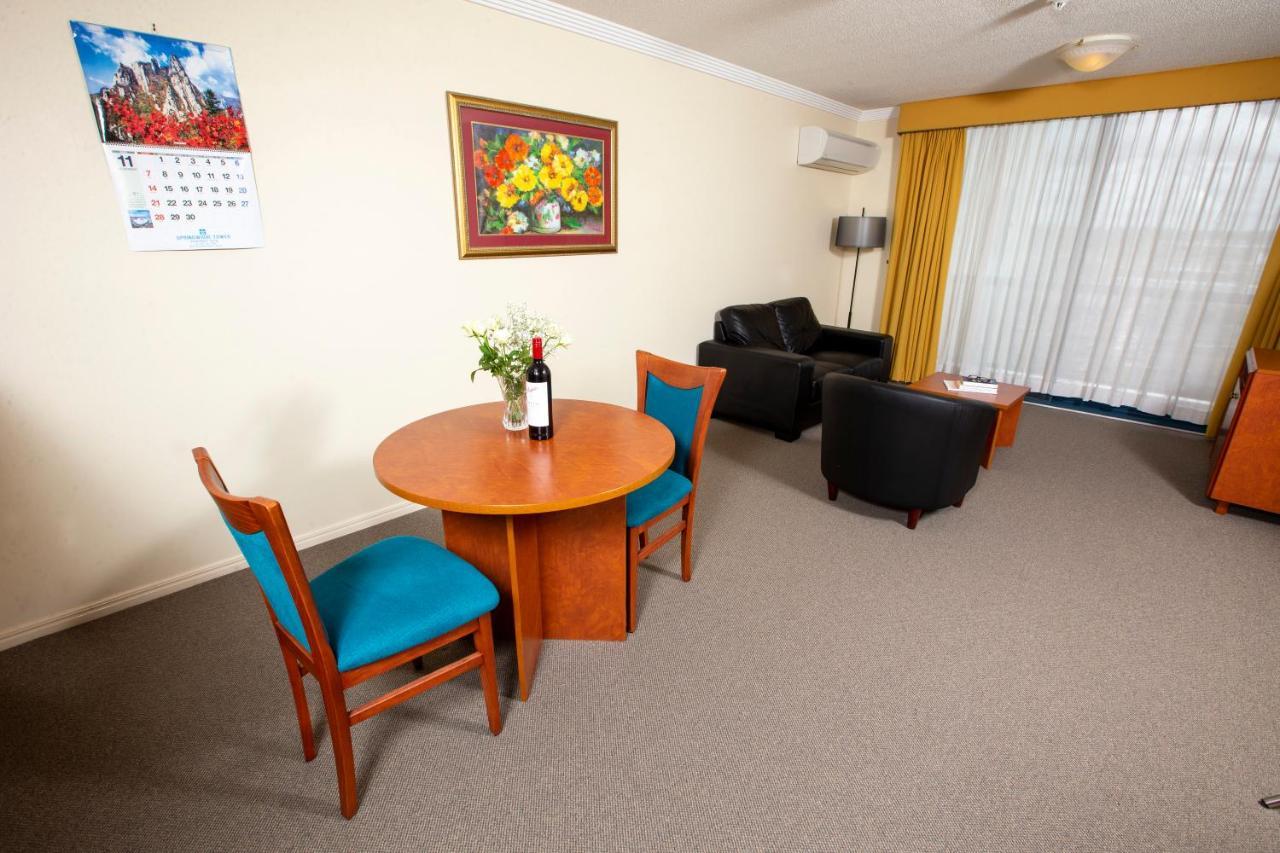 Springwood Tower Apartment Hotel Esterno foto